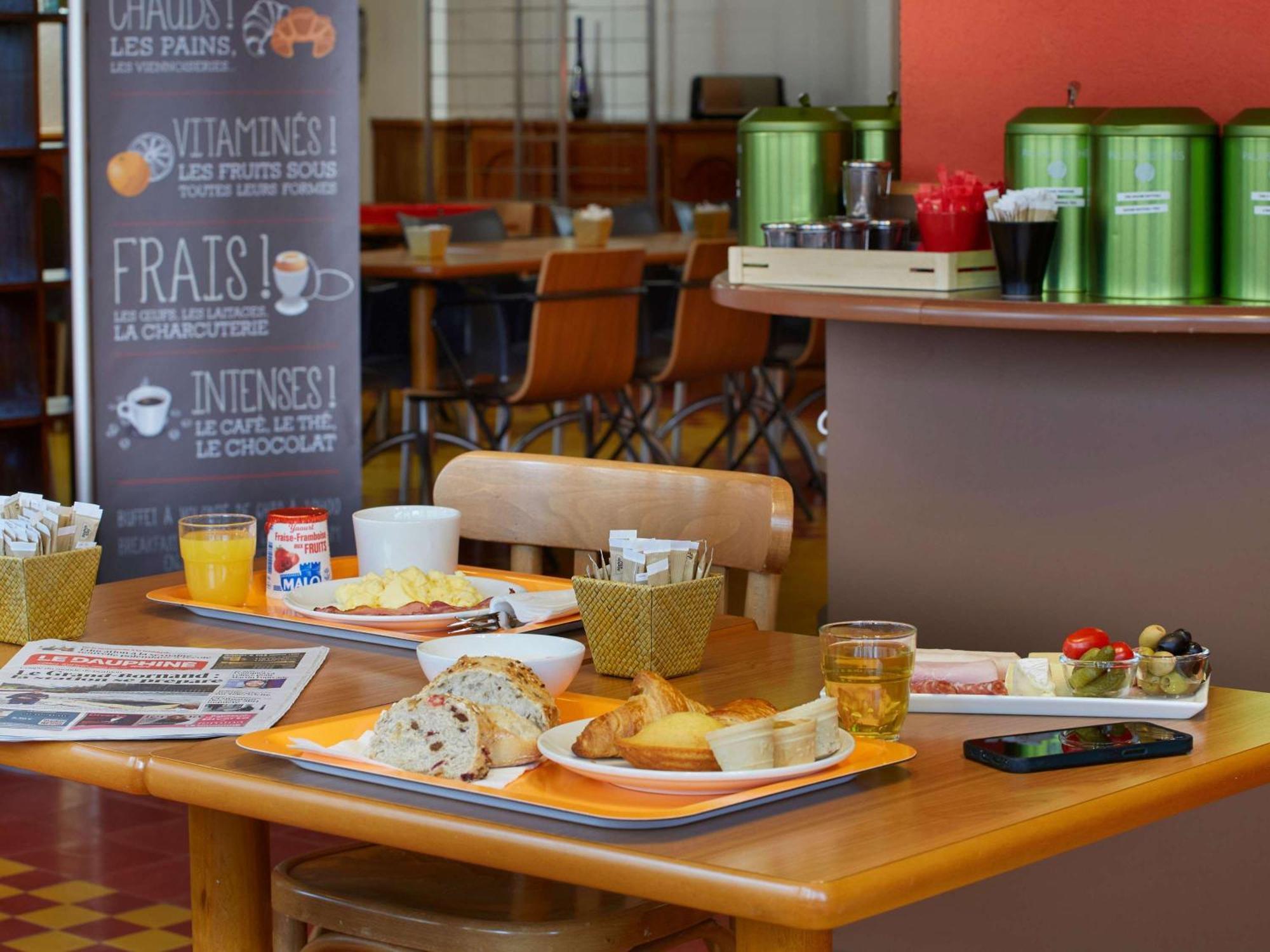 Ibis Annemasse-geneve Hotel 3*