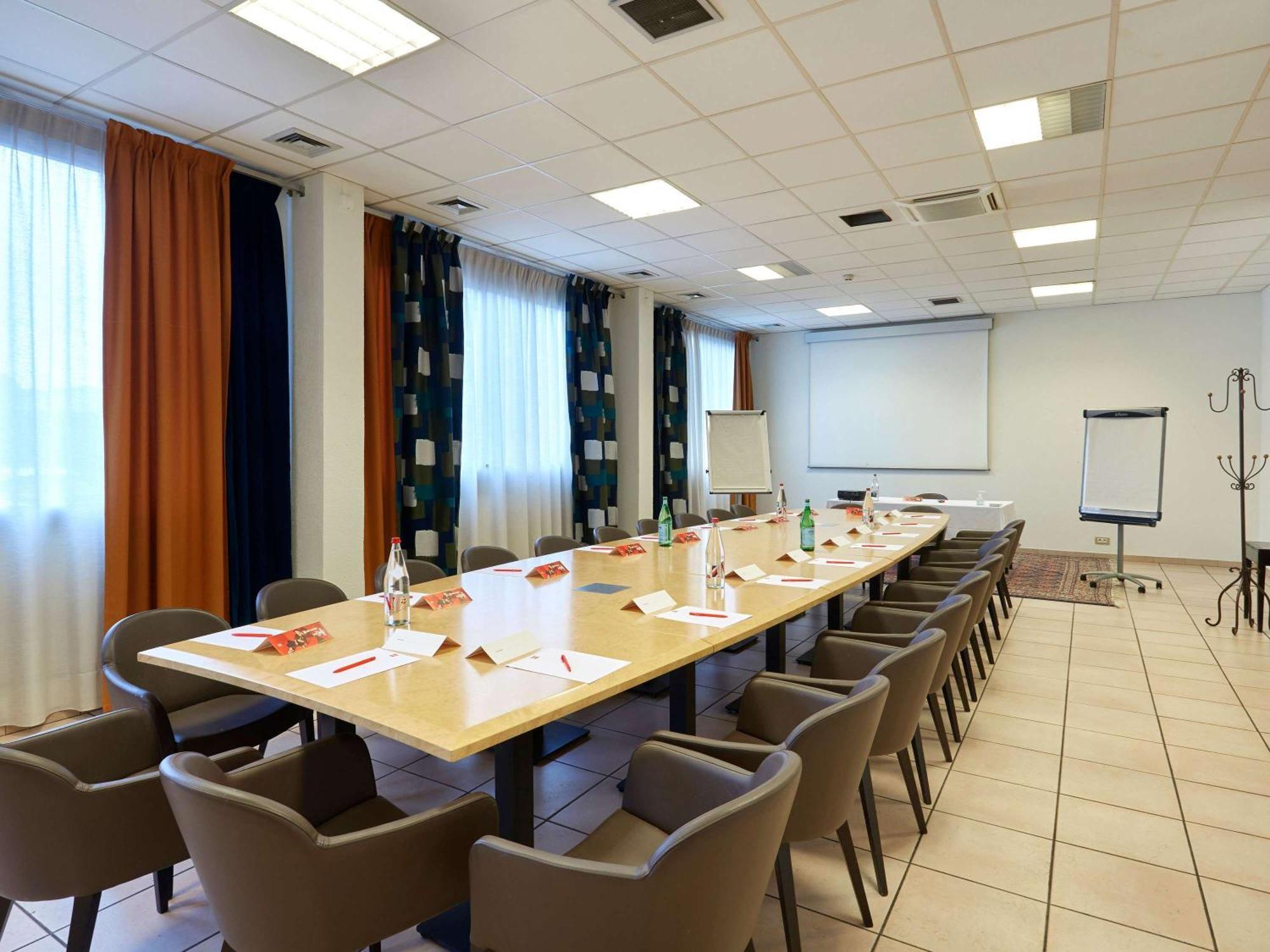 Ibis Annemasse-geneve Hotel